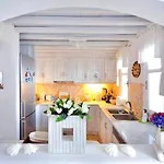 빌라 Luxurious In Mykonos With Pool