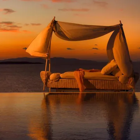 Luxurious Mykonos With Pool Villa Agios Ioannis Diakoftis